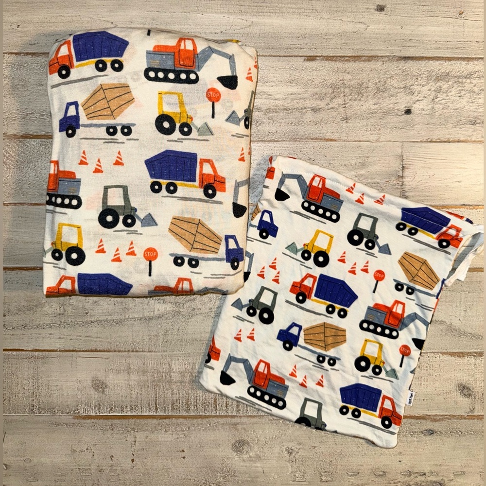 Little Sleepies bamboo Standard Crib Sheet in Construction VGUC